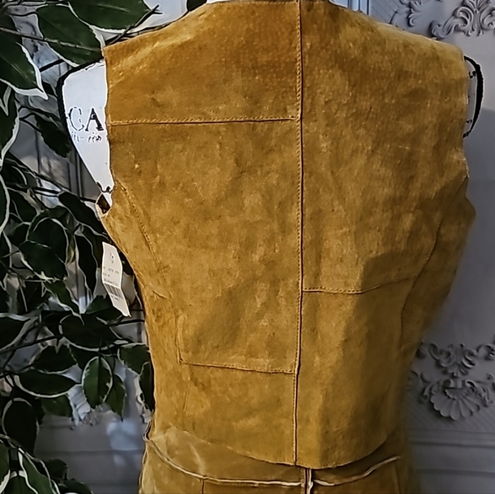 NWT Wilsons Vintage Suede Vest and Skirt Set - Picture 7 of 14